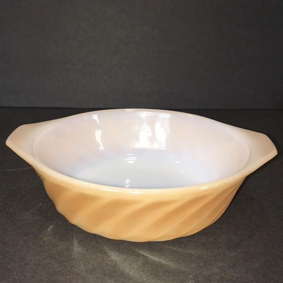 Vintage Fire King Anchor Hocking Small Baking Dish - Picture 4 of 5